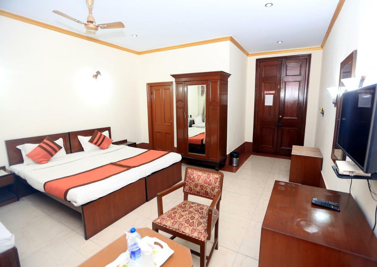 Ymca Seacom Inn Kolkata Exterior photo